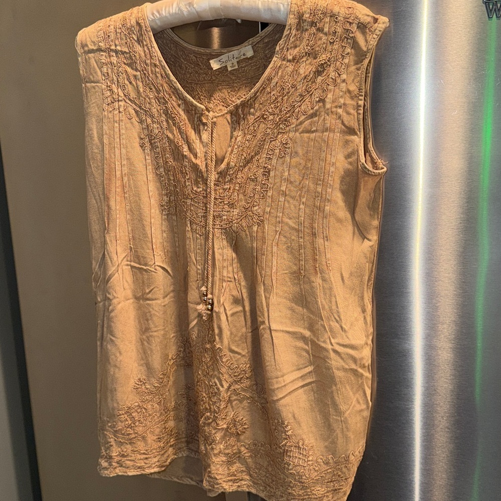 Solitaire brown Sleeveless embroidered ribbed rayon Shirt Women’s  S hang ties